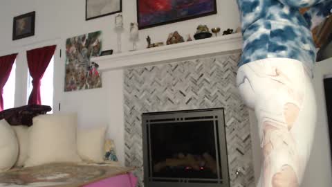 Aurora Willows online show from January 29, 3:15 pm