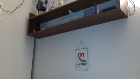 12ennie online show from November 10, 6:30 am