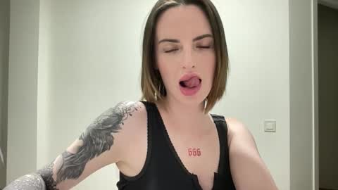 DOVE online show from October 4, 5:39 pm