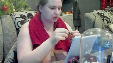 1LINDSEY1 online show from December 31, 6:02 pm
