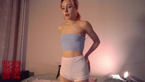 Mia online show from May 27, 8:06 pm