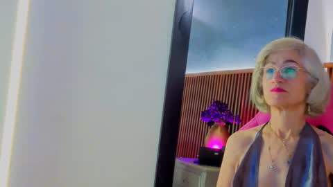 Miss Monserrate online show from May 21, 2:15 pm