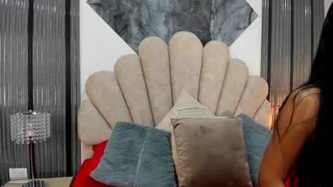 Luisa online show from January 13, 1:37 pm