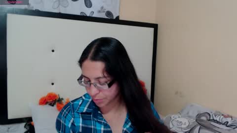 paola online show from May 27, 12:32 am