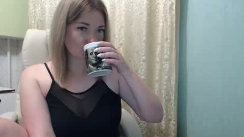 3sweetcandy3 online show from May 25, 10:42 pm