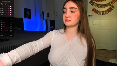 Eva online show from March 29, 2:49 pm