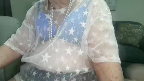 Missy online show from November 1, 1:04 pm