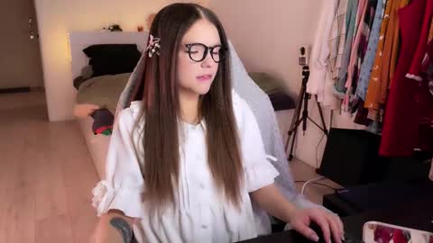    online show from September 22, 6:17 pm
