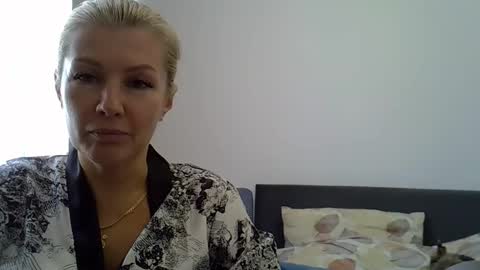 6siren online show from October 8, 8:29 am