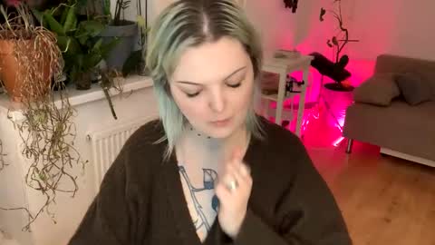 Ivy online show from February 13, 4:07 pm