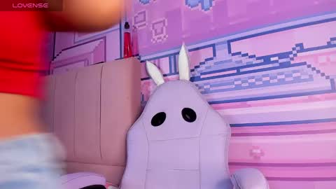 Alice  online show from October 26, 8:48 pm