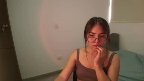 abby 3 online show from May 5, 4:54 pm