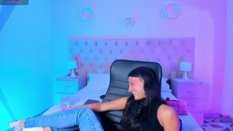 Agatha online show from November 3, 5:33 am