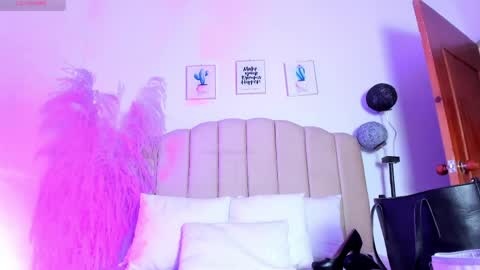 _aithanaa_ online show from April 6, 6:42 pm