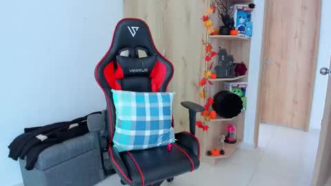 AMANDA online show from October 10, 5:18 pm