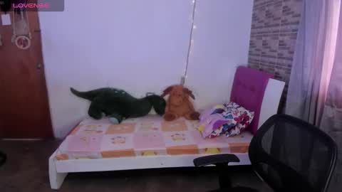 AMELIA  online show from February 18, 3:44 pm