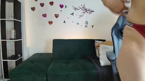 Anais online show from June 9, 2:27 pm