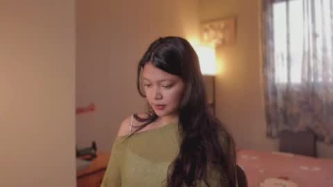 annie . online show from May 18, 4:07 am