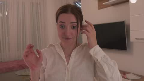 Anna online show from April 29, 12:08 pm