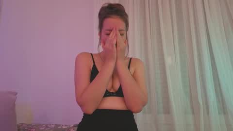 Anna online show from November 4, 8:58 pm