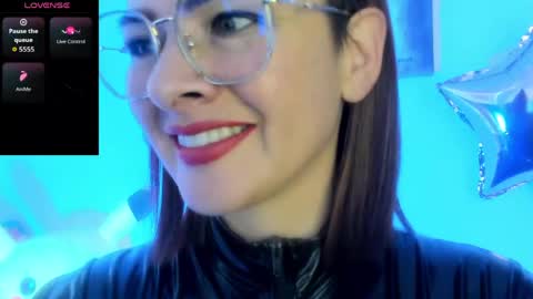 antonia online show from May 15, 8:11 pm