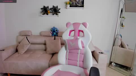    online show from May 9, 12:40 pm