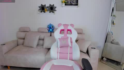    online show from May 7, 12:20 pm