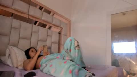 _arielgold4k_ online show from January 10, 3:11 am