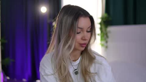 Arielle online show from April 29, 6:16 am
