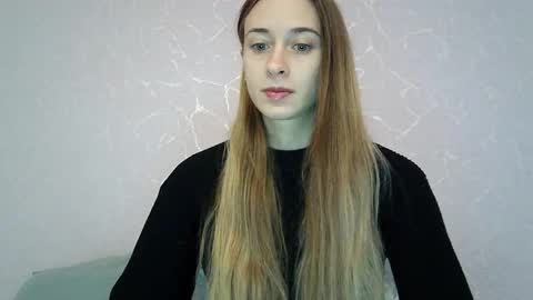 _aurora_sweet online show from October 3, 12:10 pm
