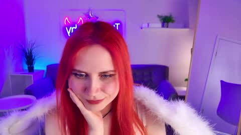 AVA online show from April 20, 9:51 pm