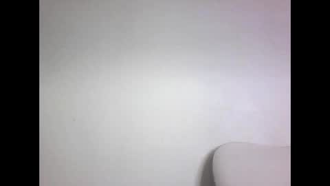 _biscotti_ online show from December 15, 6:35 pm