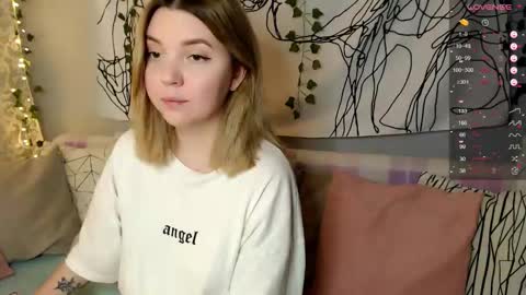 Elizabeth online show from October 10, 2:16 am