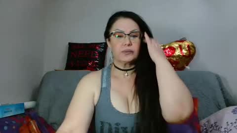 Snapshot of _blue__butterfly_ chatting on September 18, 5:55 pm KHALEESI online show from September 18, 5:55 pm