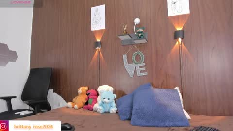 brittany online show from April 8, 12:40 pm