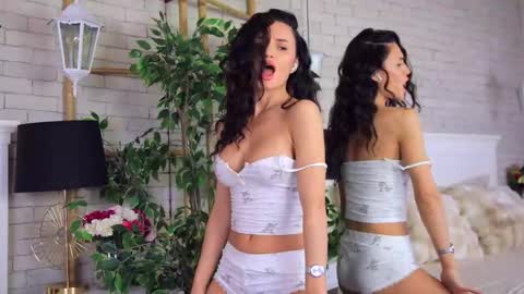 _carlawhite_ online show from May 7, 4:06 am