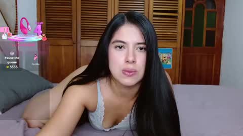 Snapshot of _caylee_ chatting on October 7, 12:04 am Antonella online show from October 7, 12:04 am