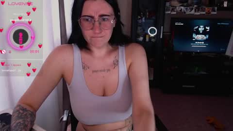 Chrissy online show from May 11, 5:09 am