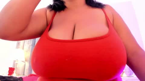 _ciara_benet_ online show from May 4, 12:42 pm