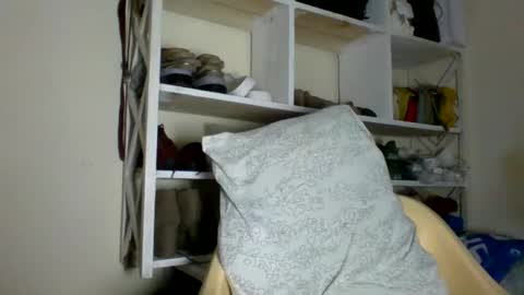 clara online show from May 20, 9:28 am