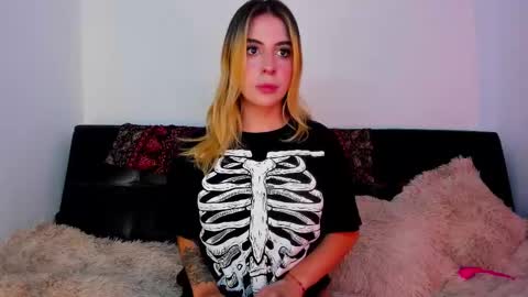 Chloe  online show from February 18, 3:53 am