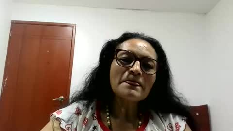 _cristal15 online show from November 26, 4:46 am