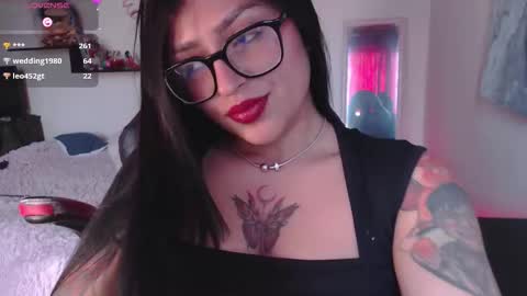 _dennise online show from October 21, 6:12 pm