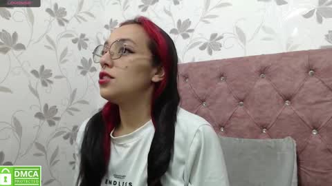 Eimy online show from March 2, 11:30 am