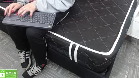 Eimy online show from January 9, 11:25 am