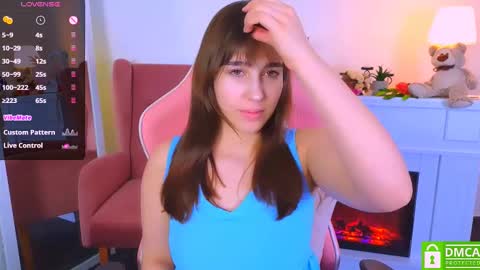 Snapshot of _eliizabeth__ chatting on February 17, 9:43 pm Lizzy online show from February 17, 9:43 pm