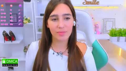 Snapshot of _eliizabeth__ chatting on September 13, 10:40 pm Lizzy online show from September 13, 10:40 pm