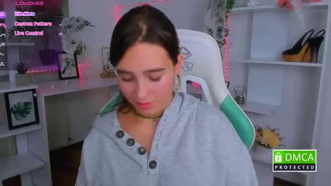 Lizzy  online show from October 31, 10:36 pm