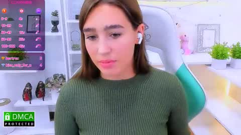 Snapshot of _eliizabeth__ chatting on September 23, 10:52 pm Lizzy online show from September 23, 10:52 pm