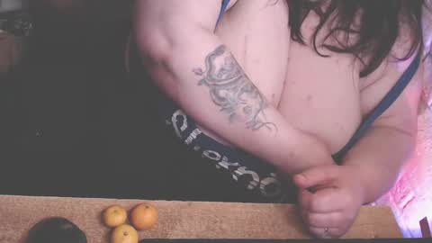 LIsa online show from February 4, 10:18 am